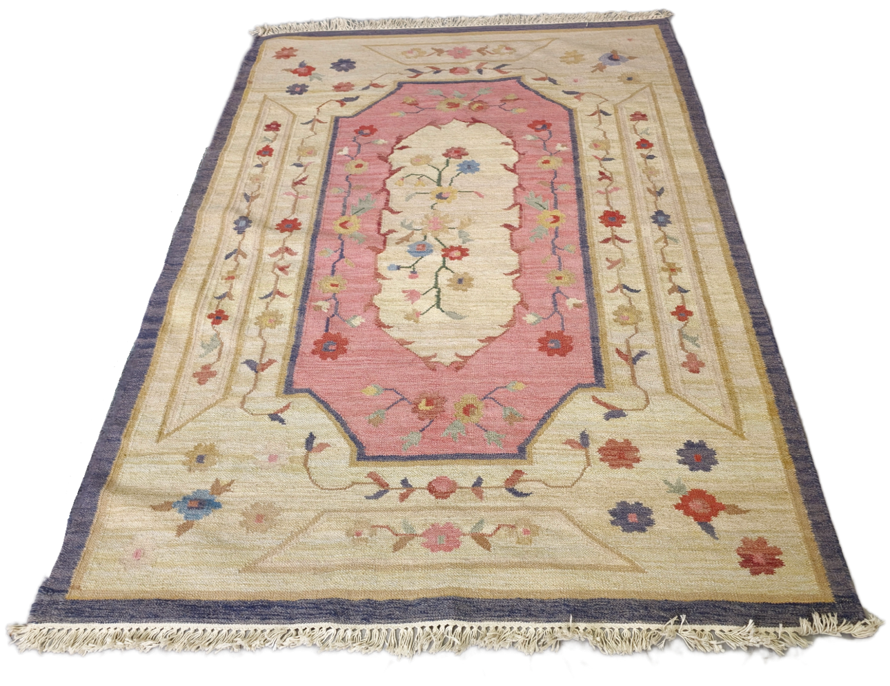 INDIAN CARPET. HAND-KNOTTED WOOL.