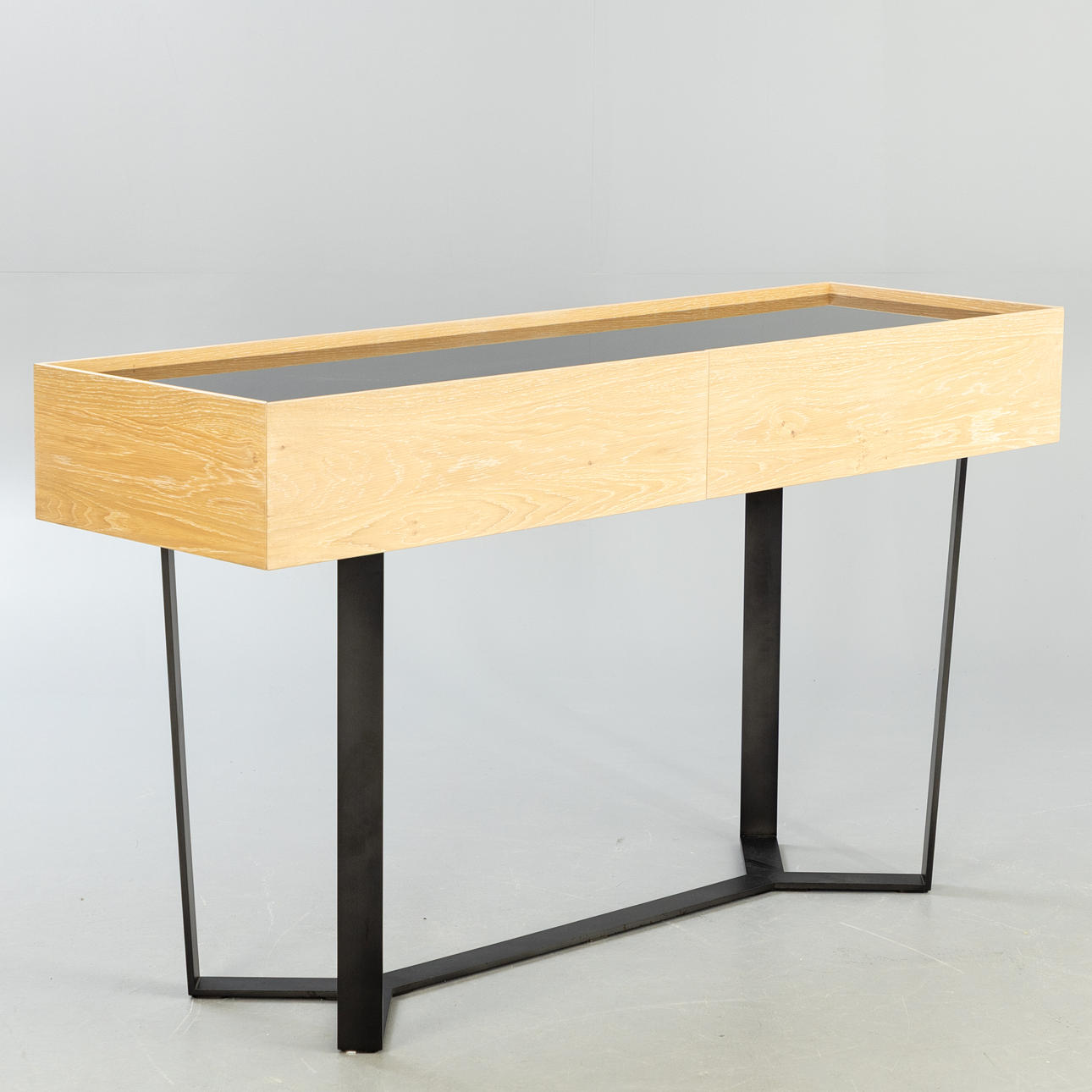 GIL COSTE. more. Konsole 'Pero'.