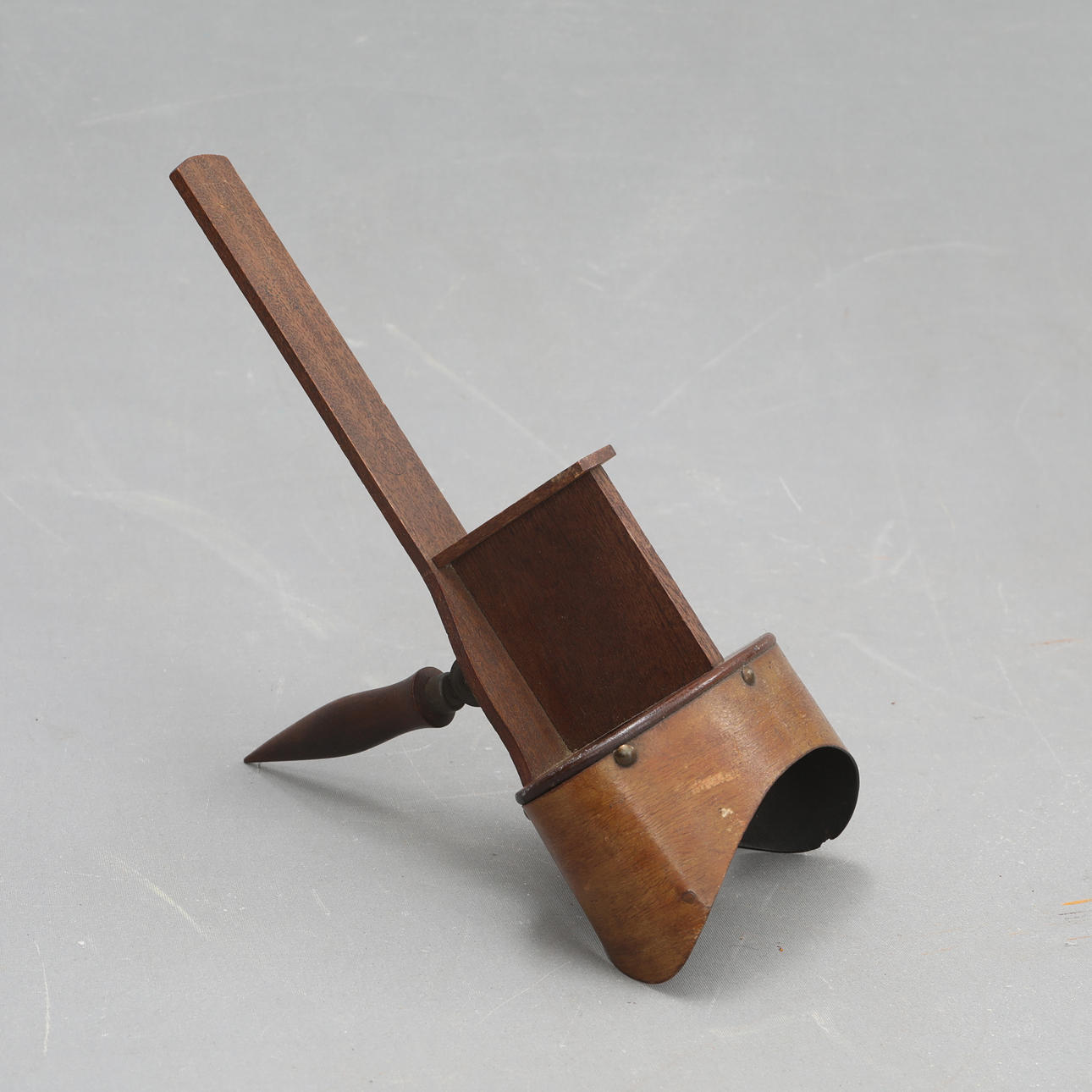 Stereoskooppi, puinen, 1900-luku.