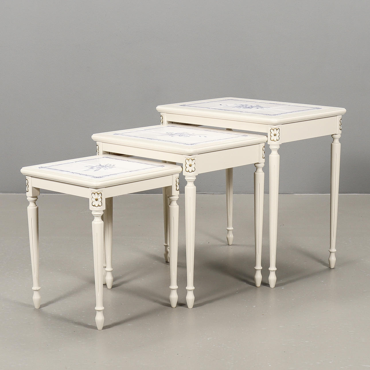 A set table of 3 pieces, Gustavian style, second half of the 20th century.