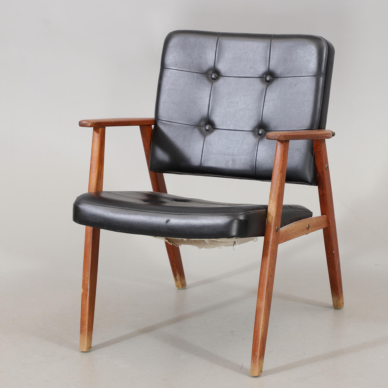 Sillón, teca/cuero artificial, años 60.