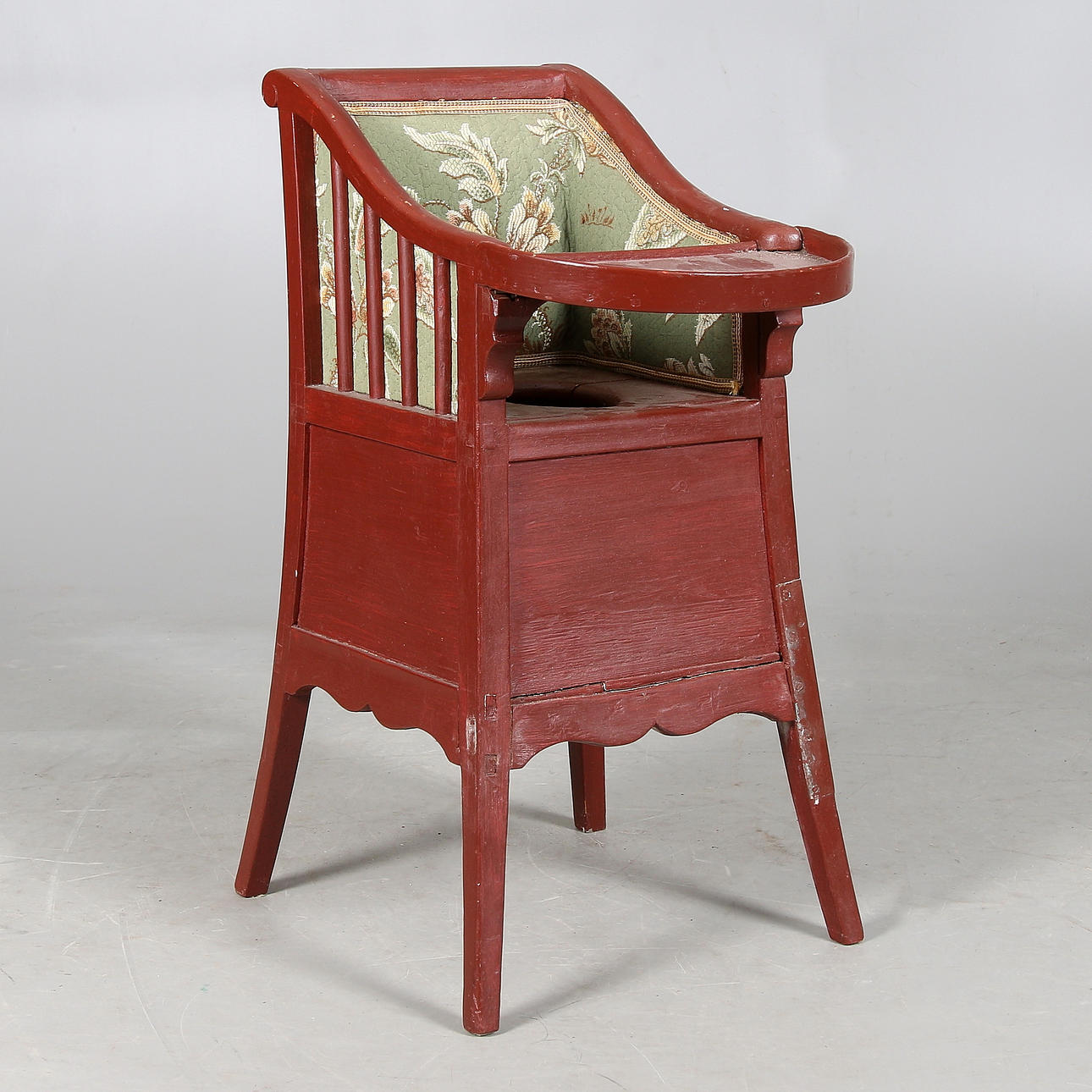 BARNSTOL / TOALETTSTOL, bemålat trä, jugend, omkring sekelskiftet 18/1900.