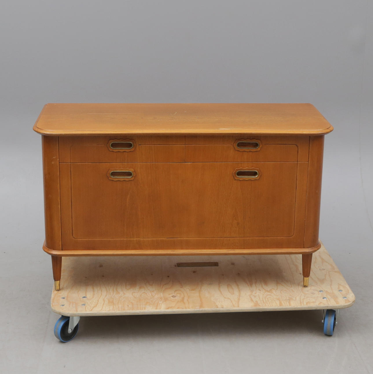 A 1940s mahogany folding bureau chateau.