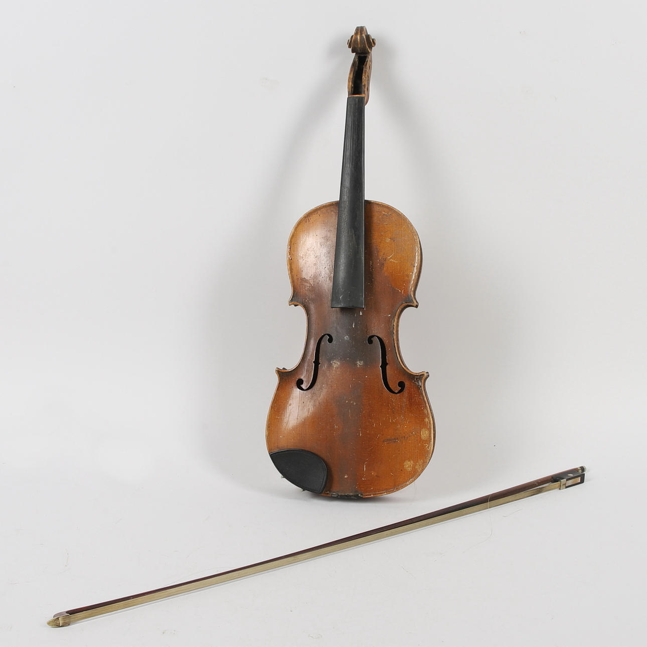 Violin with string, first half of the 20th century.