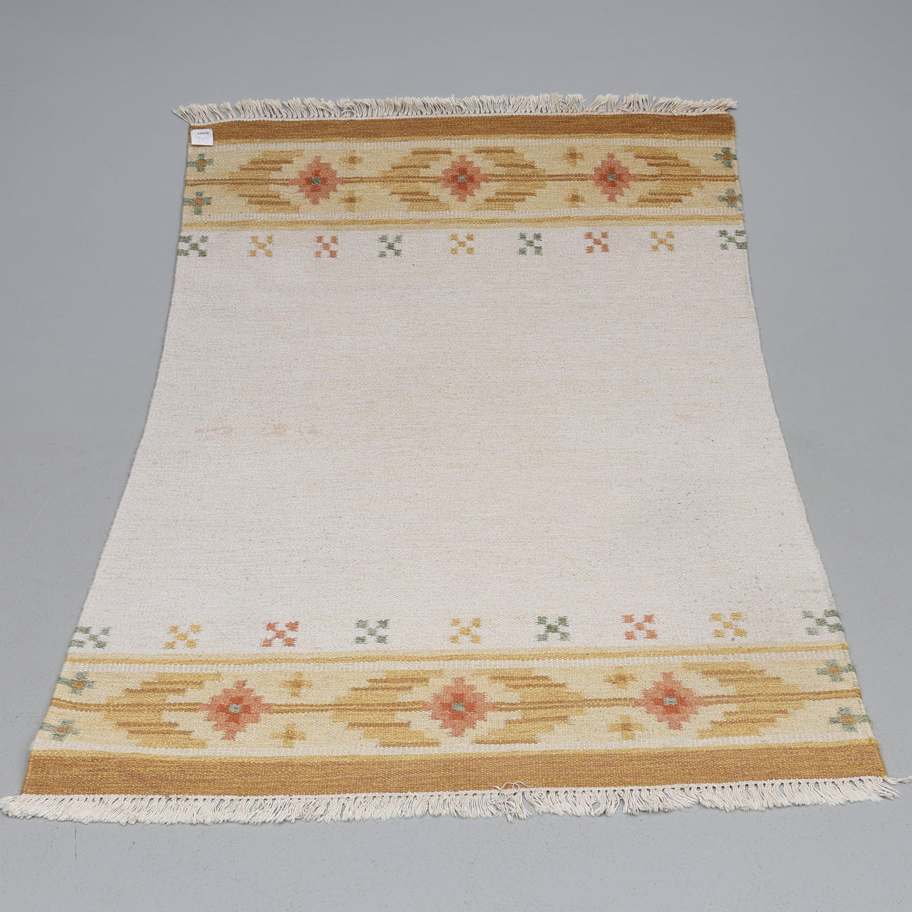 RUFFLE CANVAS, 200 x 140 cm.