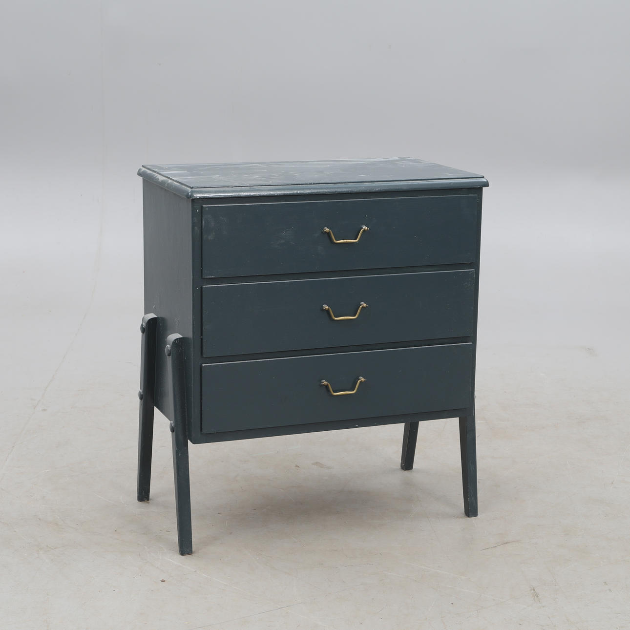 Chest of drawers, painted.