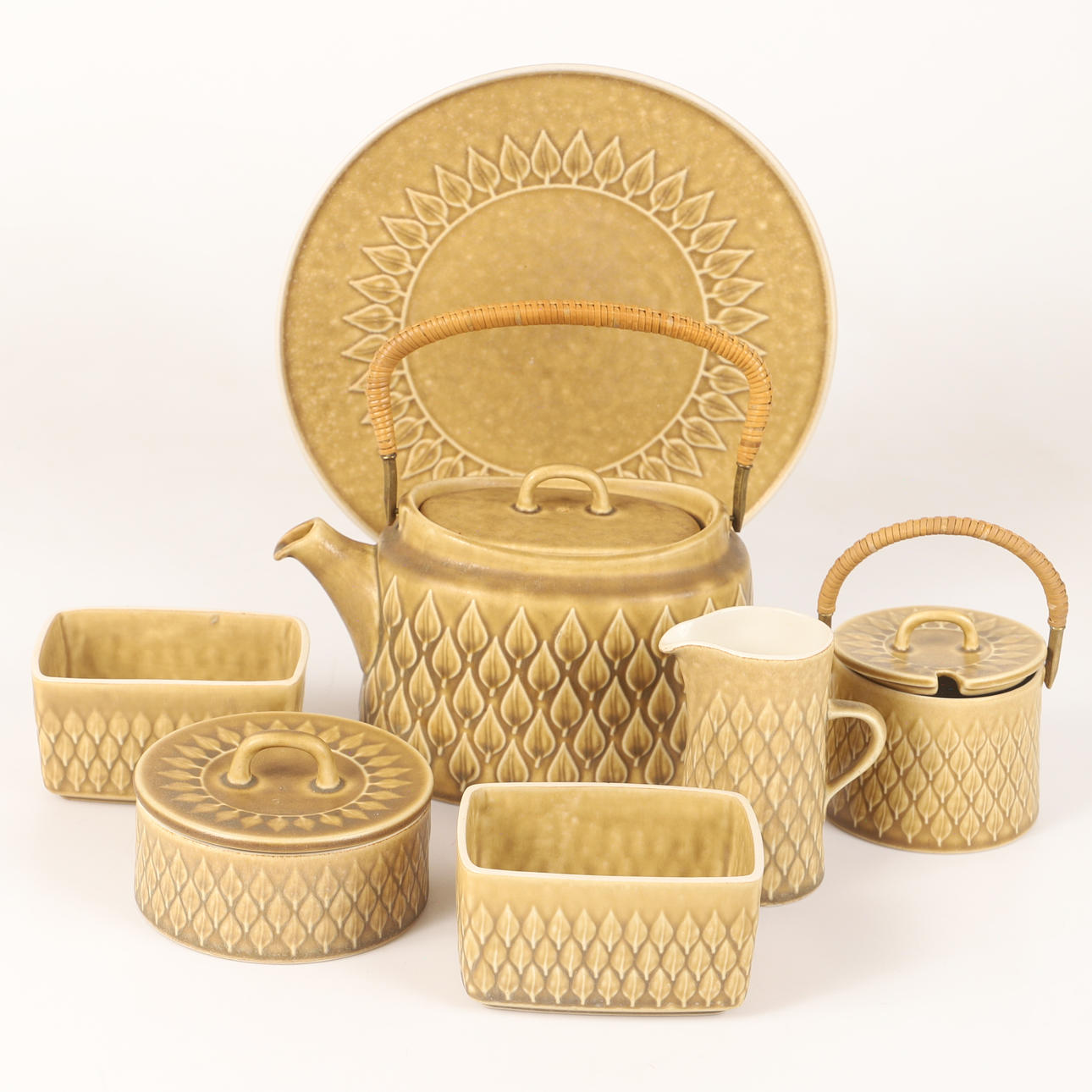 JENS  QUISTGAARD. Bordservice, 7 stk. „Relief“, Kronjyden, Danmark.