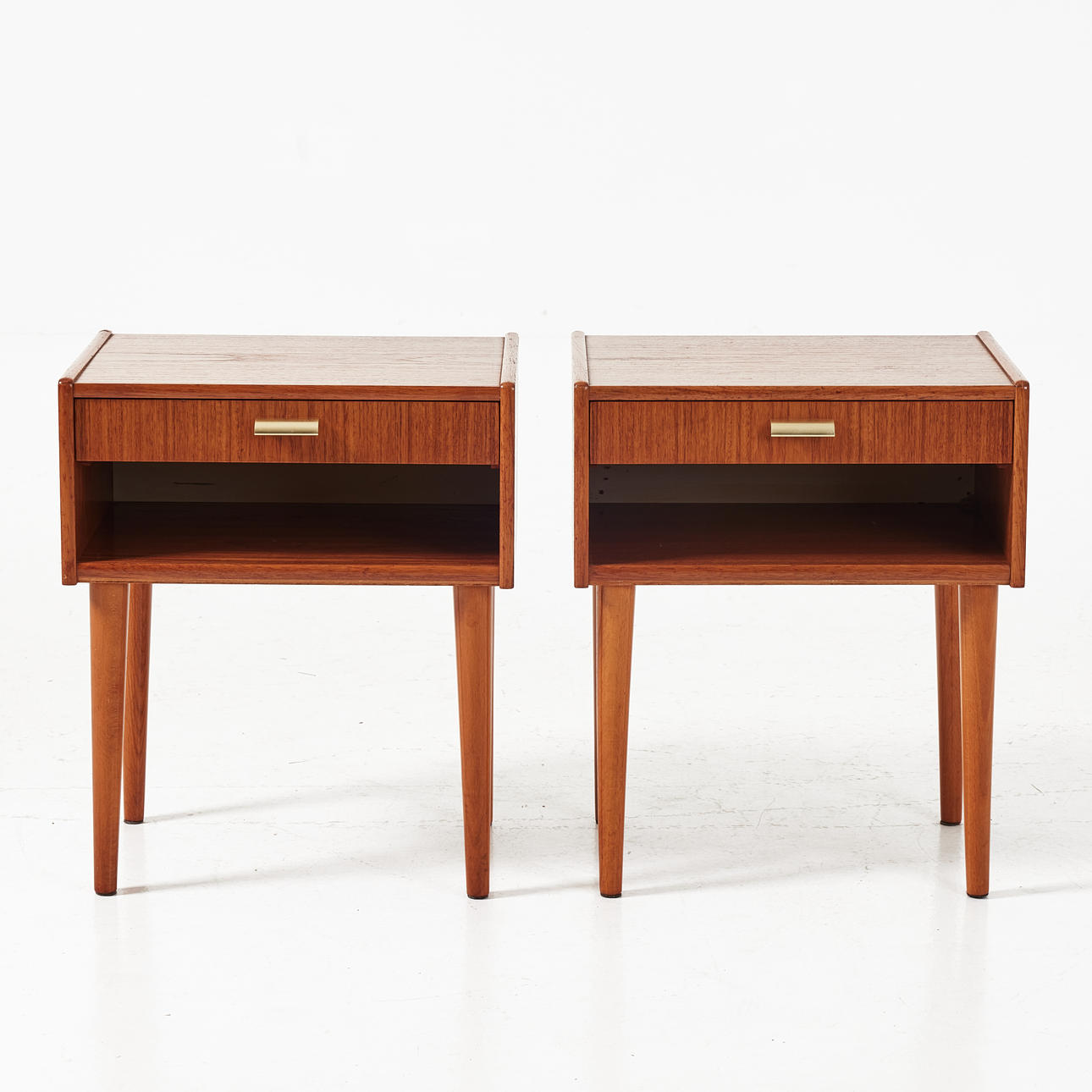 YÖPÖYTÄpari, 1950-60-luku.