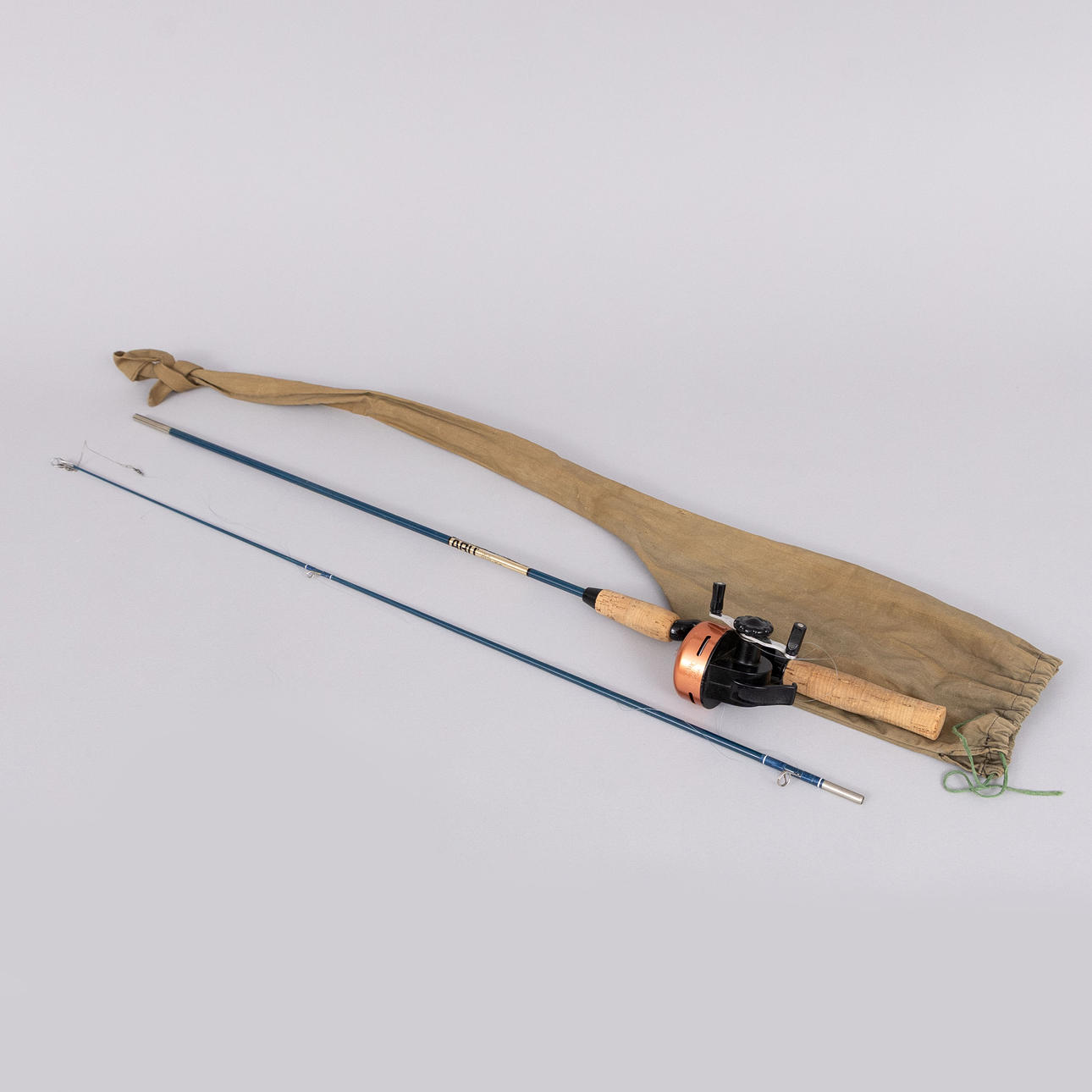 CAÑA DE PESCAR, ABU 40 + ASH-MATIC 120.