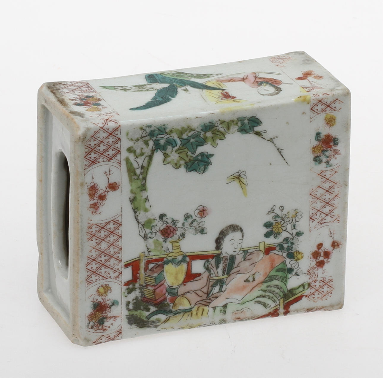 OBJEKT, möjligen opiumkudde?, porslin, Kina, 1800/1900-tal.