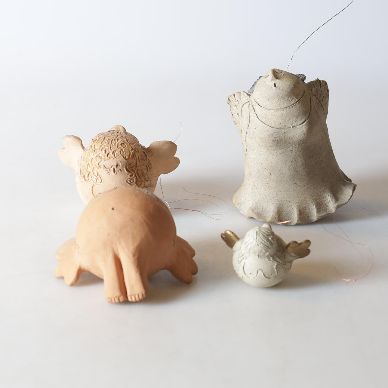 AMIE STÅLKRANTZ. Scoop trips, 4 pcs. Earthenware, 19th/21st century.