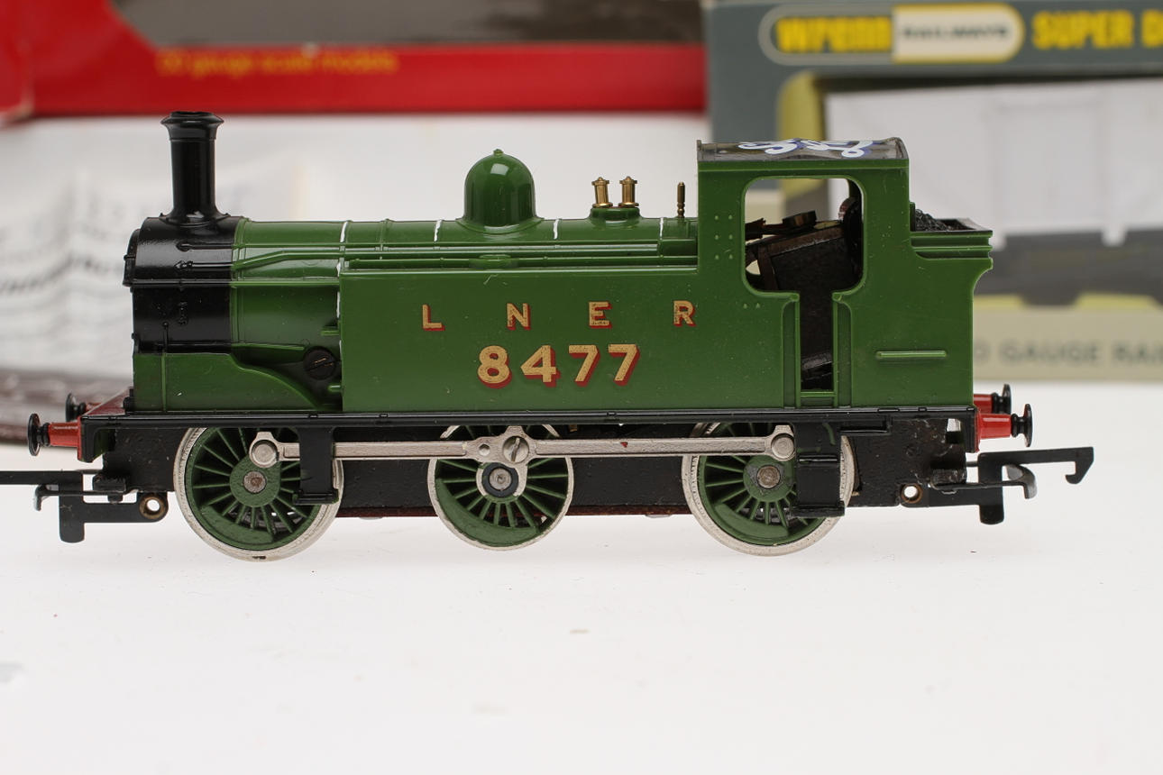 HORNBY ÅNGLOK L.N.E.R. samt 2 VAGNAR WRENN.