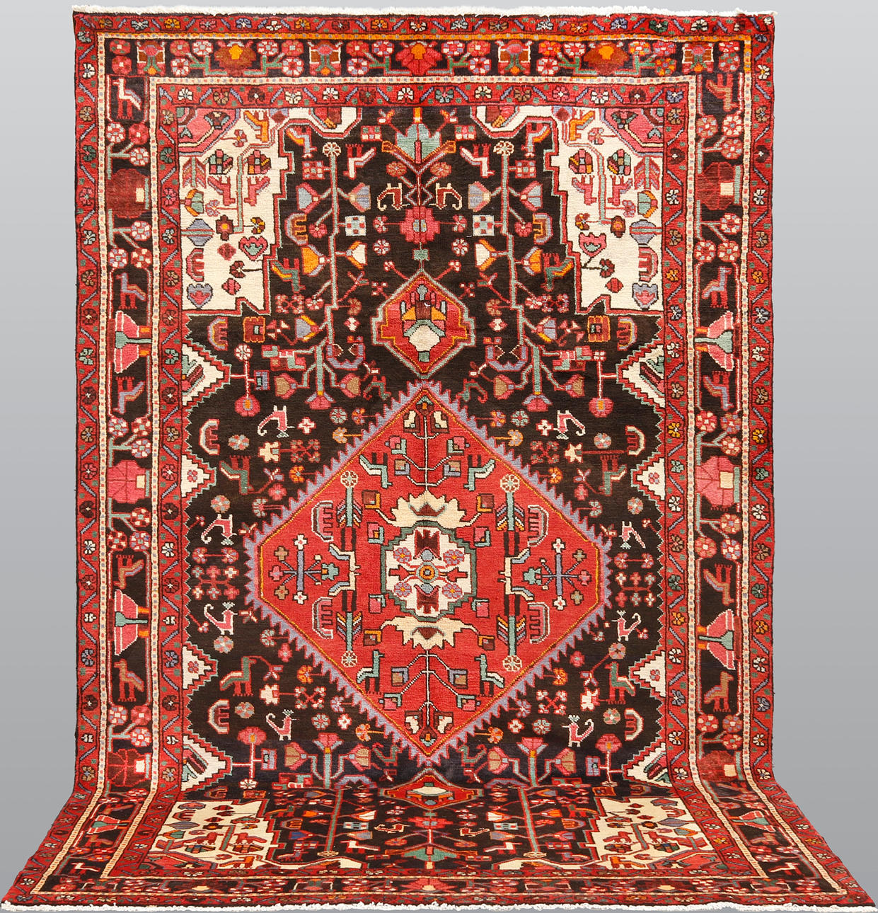 ORIENT CARPET. Baktiari figural, 319 x 197 cm.