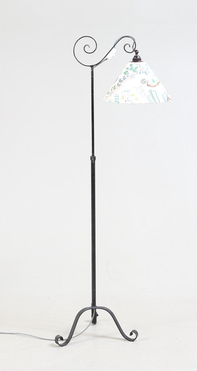 Gulvlampe af smedejern, 20. århundrede.