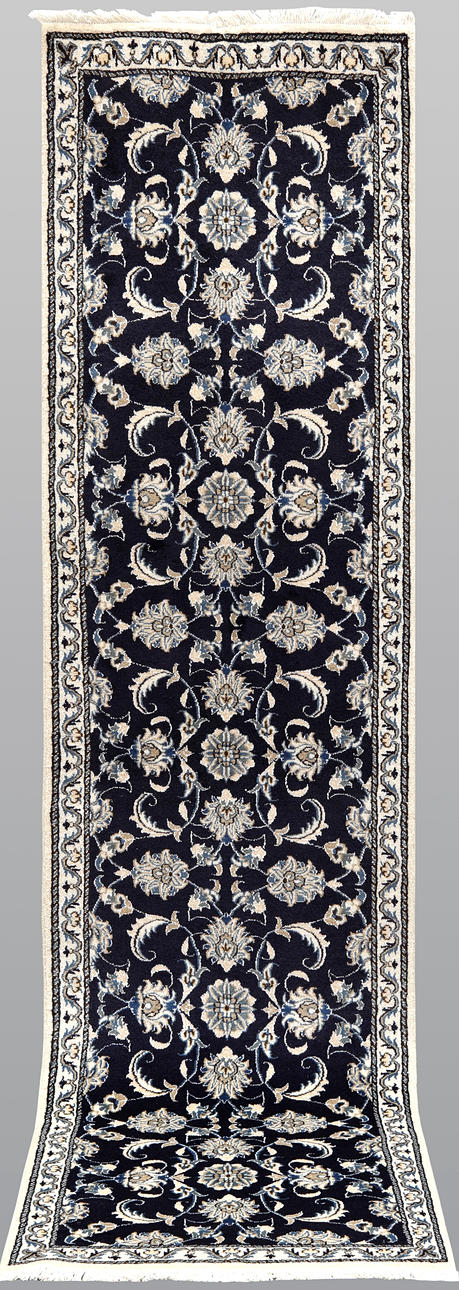 ORIENT CARPET. Nain, silkscreen, gallery model, 288 x 78 cm.