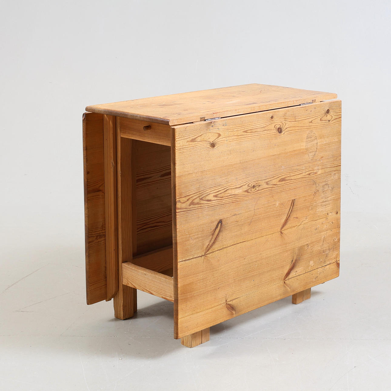 PUNCH TABLE, pine, 1800/1900.