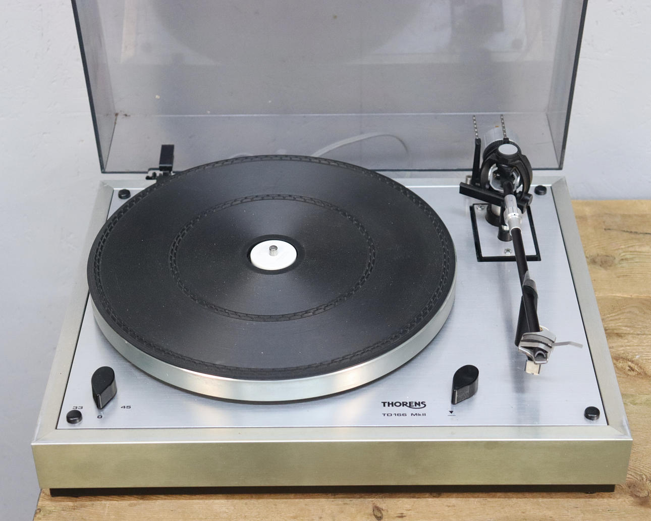 TURNTABLE, Thorens TD 166 MkII, 1970s/80s.