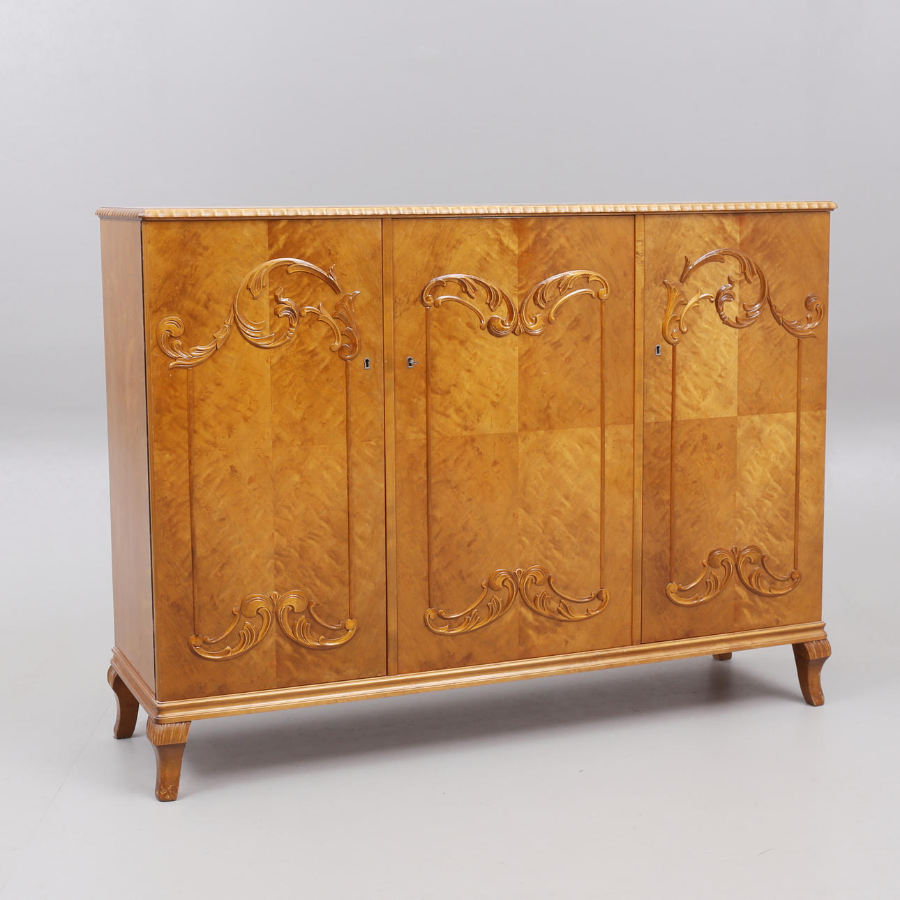 A 1930s/40s linen cupboard.