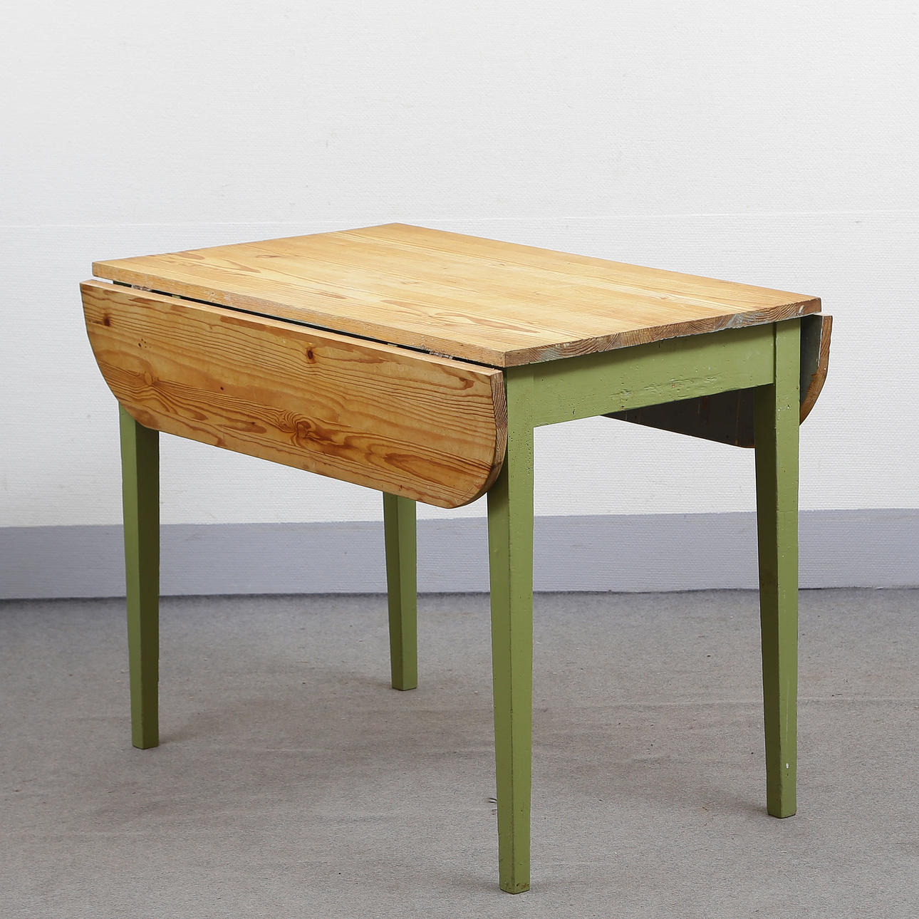 FOLDING TABLE, PINE.