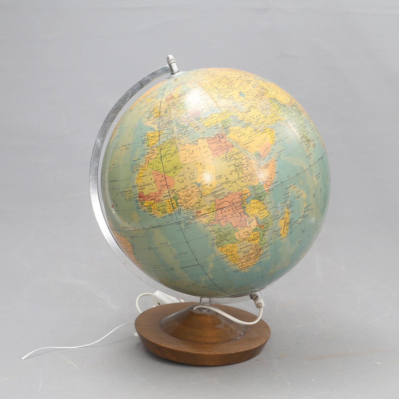 GLOBE with illumination1950/60s.