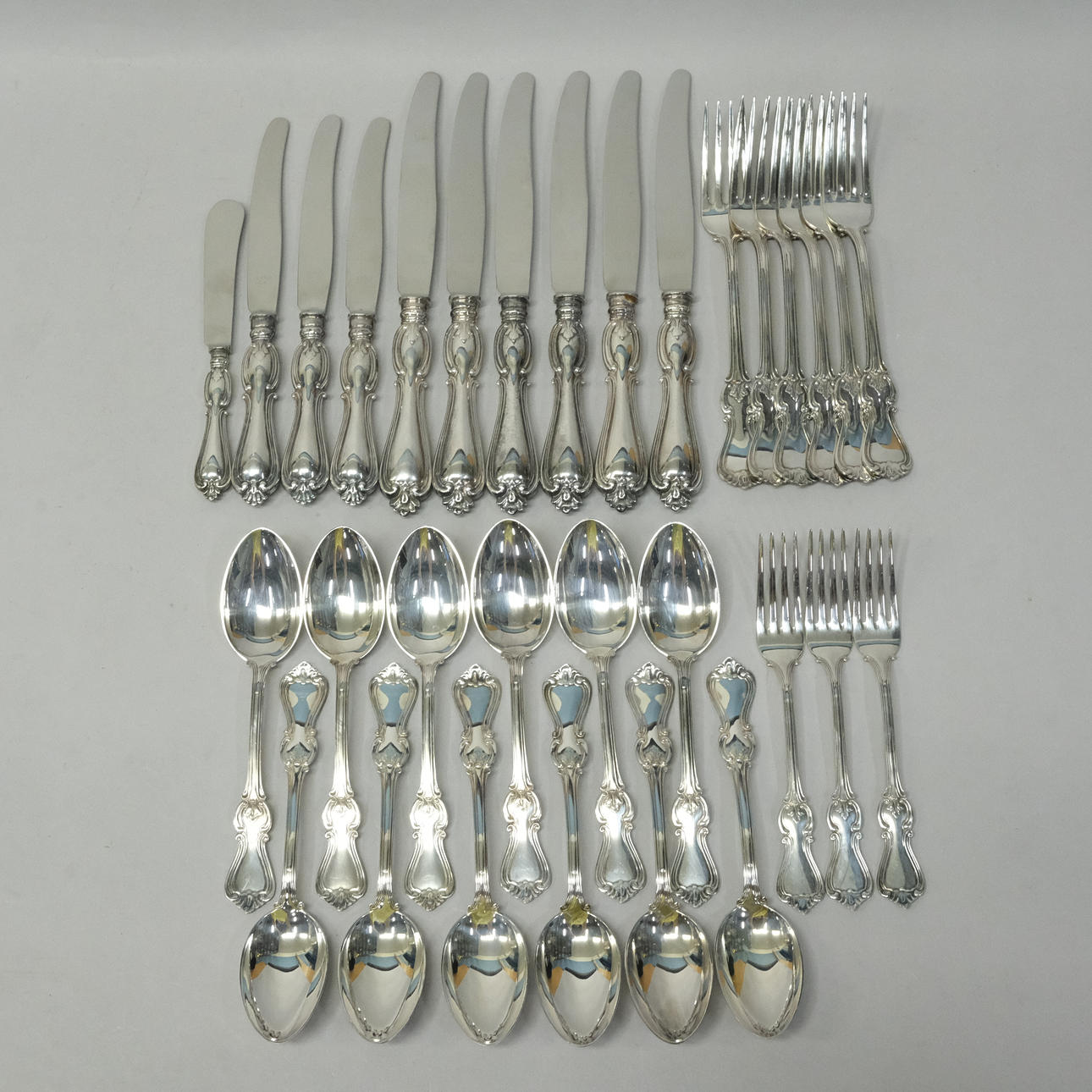 BESTICKSDELAR, "OLGA", SILVER, 31 DELAR.