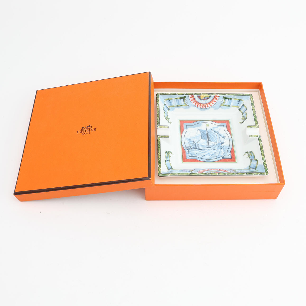 HERMÈS, from the series “Patchwork Alizés”, ashtray, porcelain.