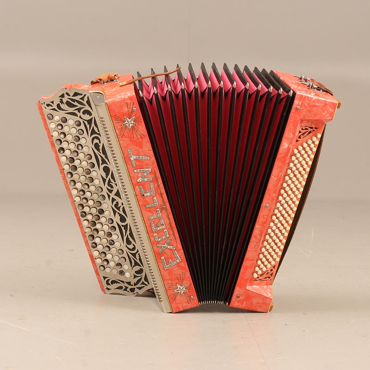 ACORDEÓN, excelente, alrededor de 1930.