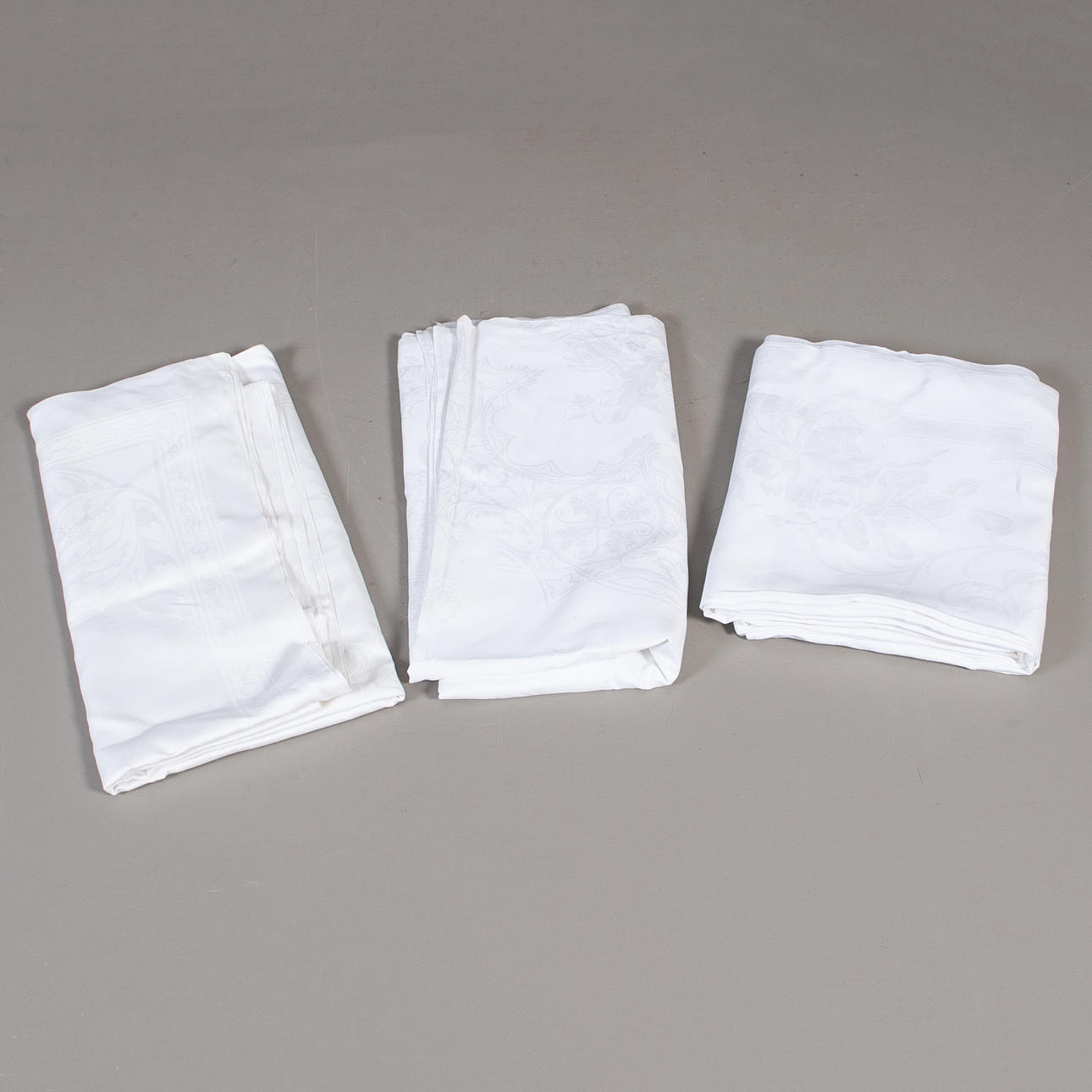 TABLECLOTHS. 3 pcs linen damask.