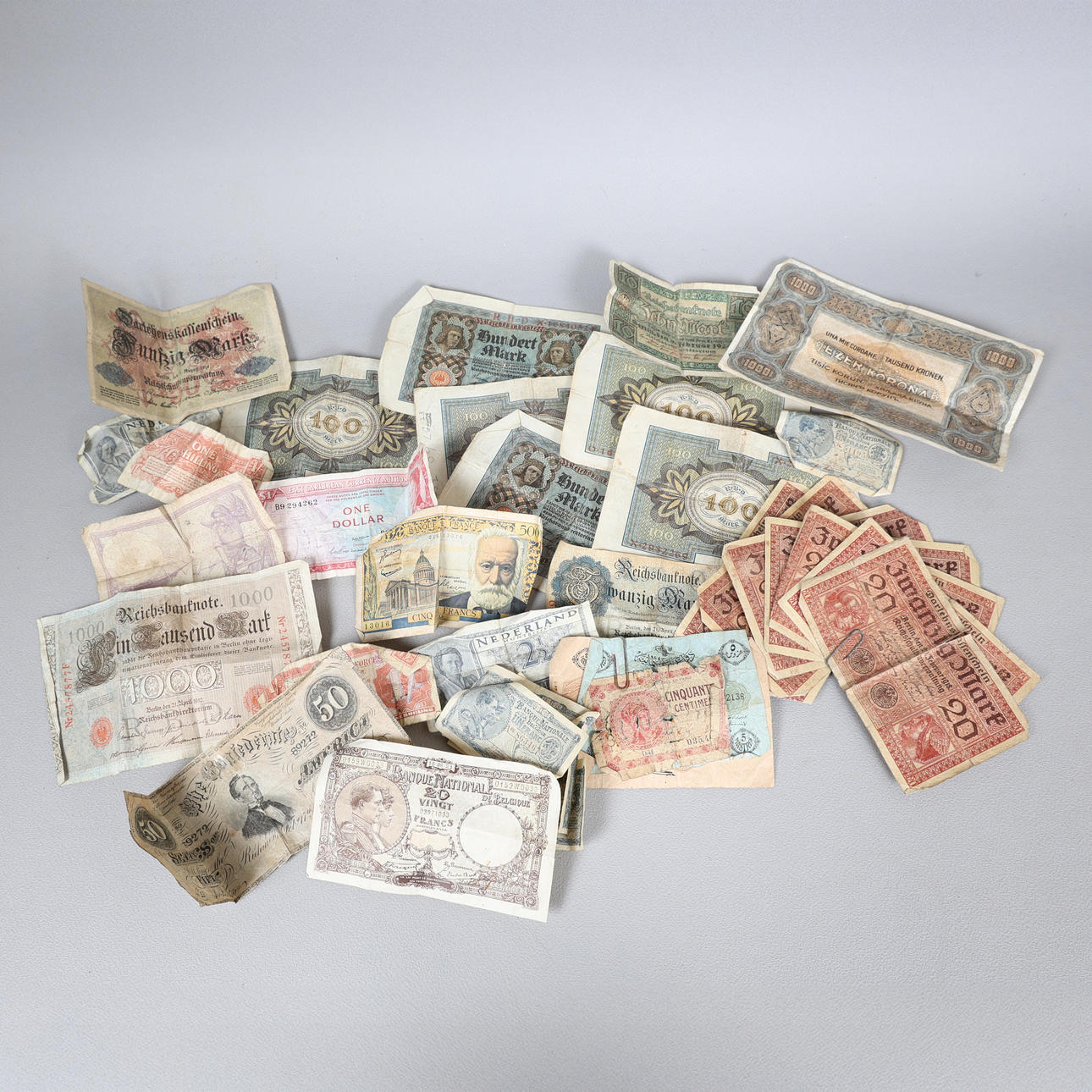 WORLD BANKS NOTES. Coins, Medals & Stamps - Coins - Auctionet
