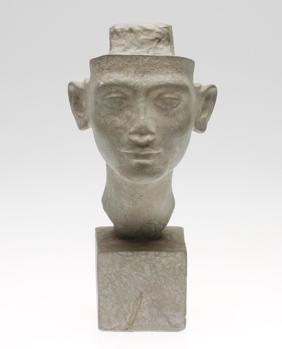 CARIN NILSON. TILLSKRIVEN. (1884-1973). Skulptur, gips, osignerad.