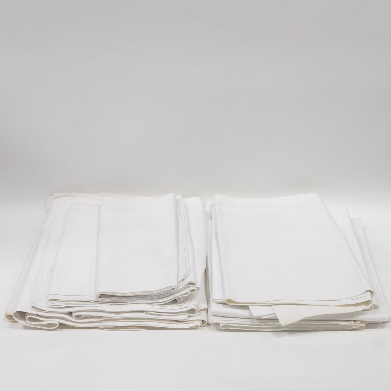 12 LINEN TABLECLOTHS.