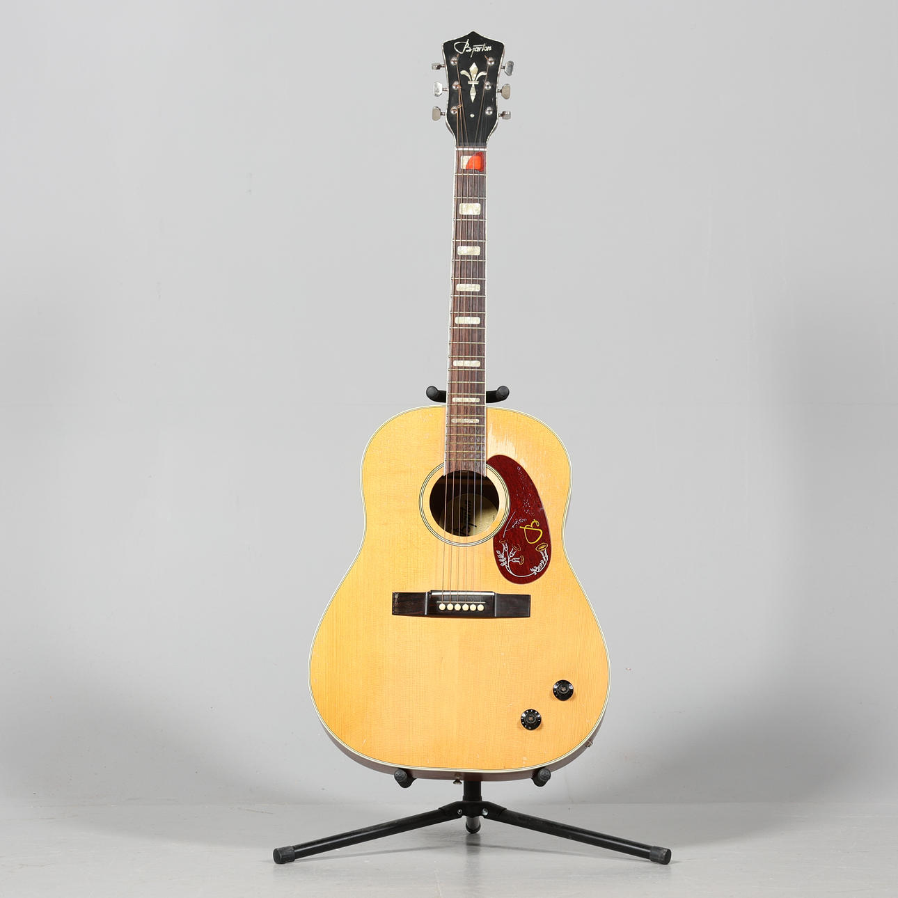 GITARR samt VÄSKA, Bjärton.