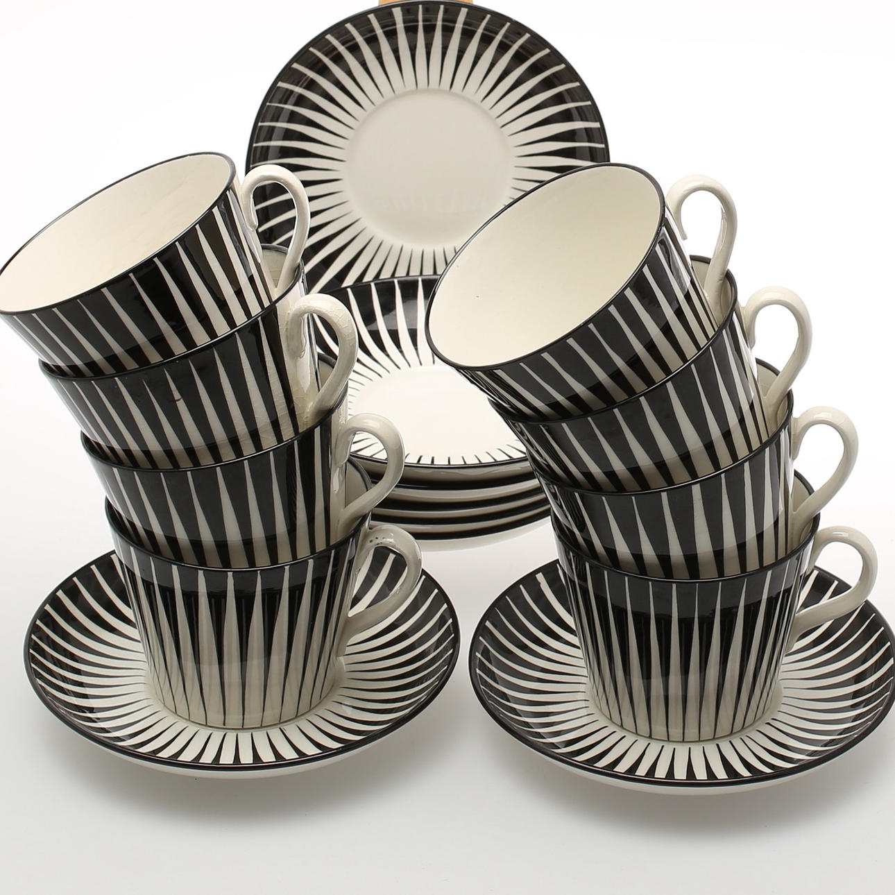 TEKOPPAR med fat, 8 st. "Zebra" Eugen Trost, Upsala-Ekeby/Gefle.