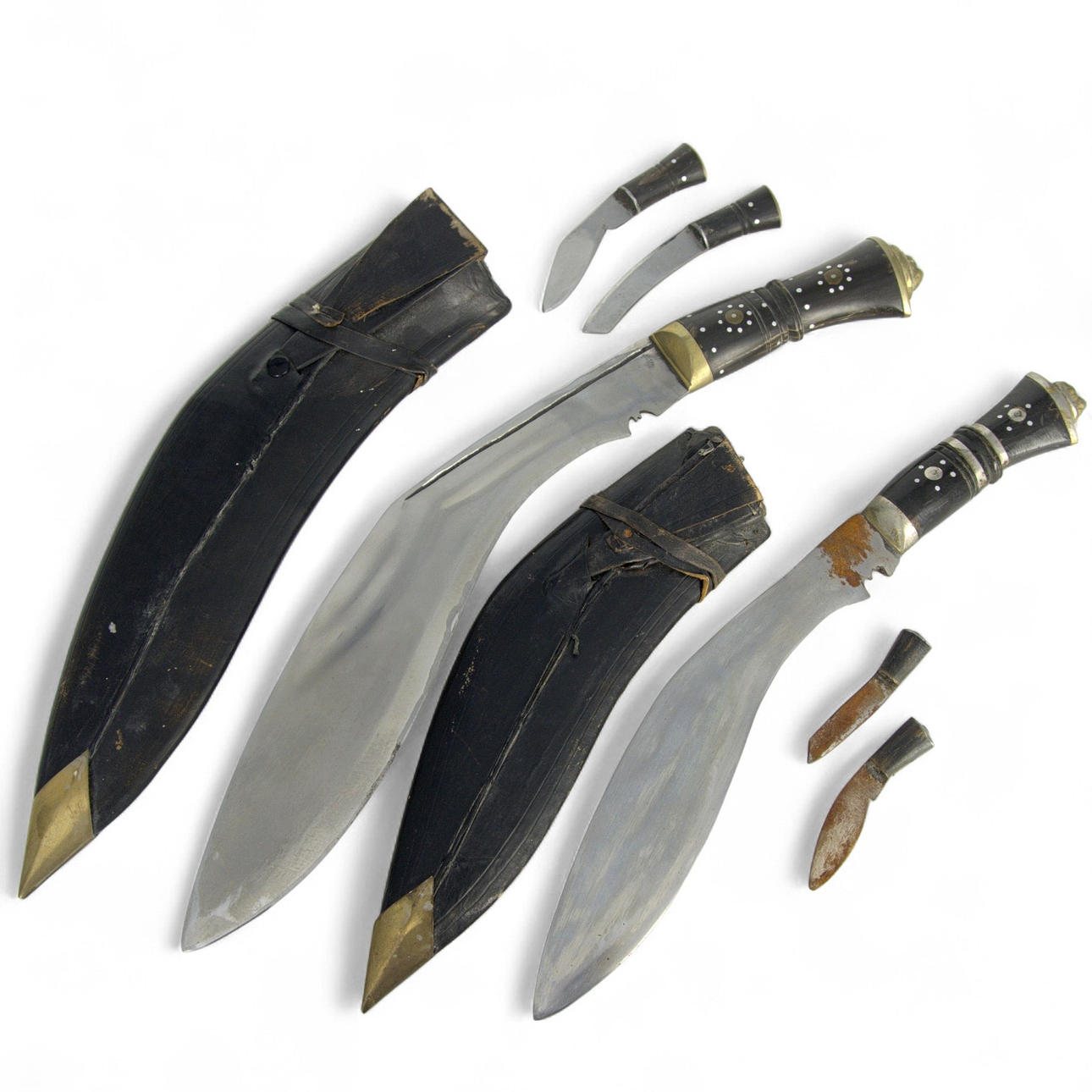 MESSER, 2 Stück, Gurke, Leder, Stahl, Messing, orientalisch.