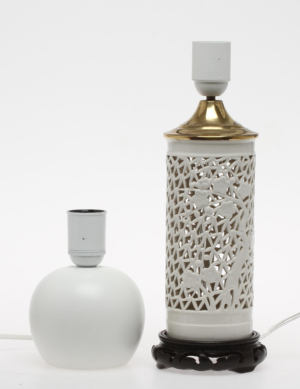 BORDSLAMPOR, 2 st, bland annat Svenskt Tenn. 1900-tal.