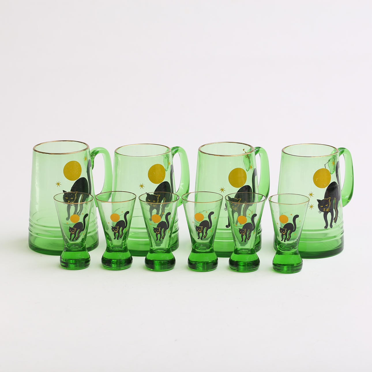 A set of 10 “Cat in the Moonlight” beer sails/snapsglas, Smålands Alster, Kosta, circa mid 20th century.