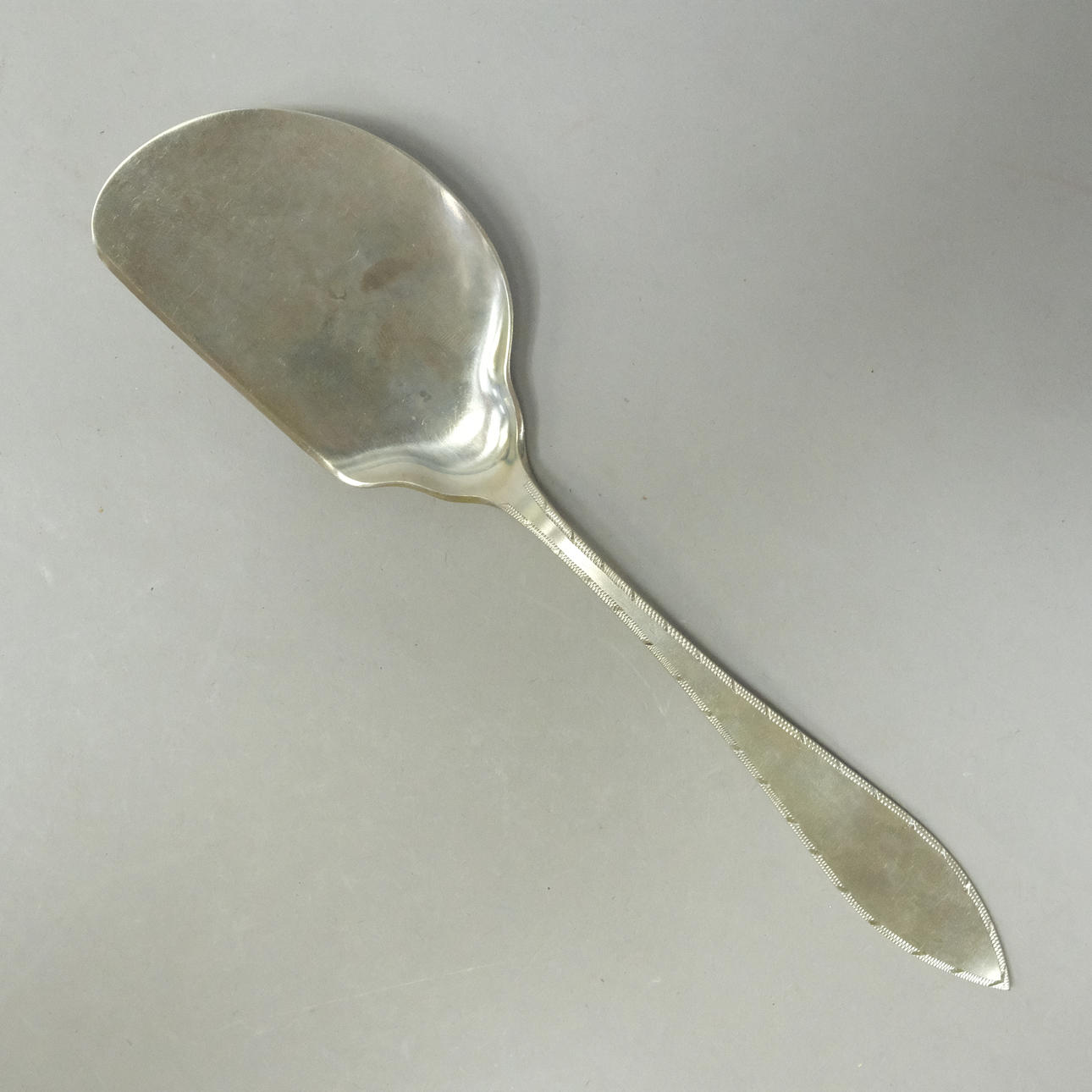 WIWEN NILSSON. SERVING SHOVEL, SILVER.