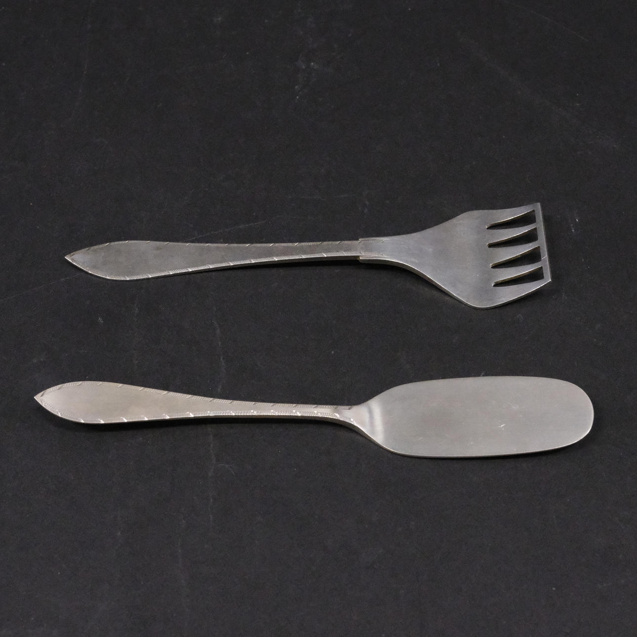 WIWEN NILSSON. SERVING CUTLERY, SILVER, TWO PIECES.