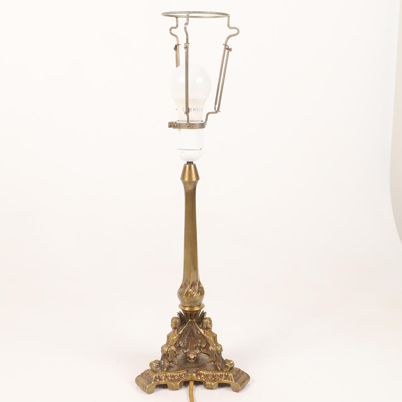 A metal table lamp, 20th century.