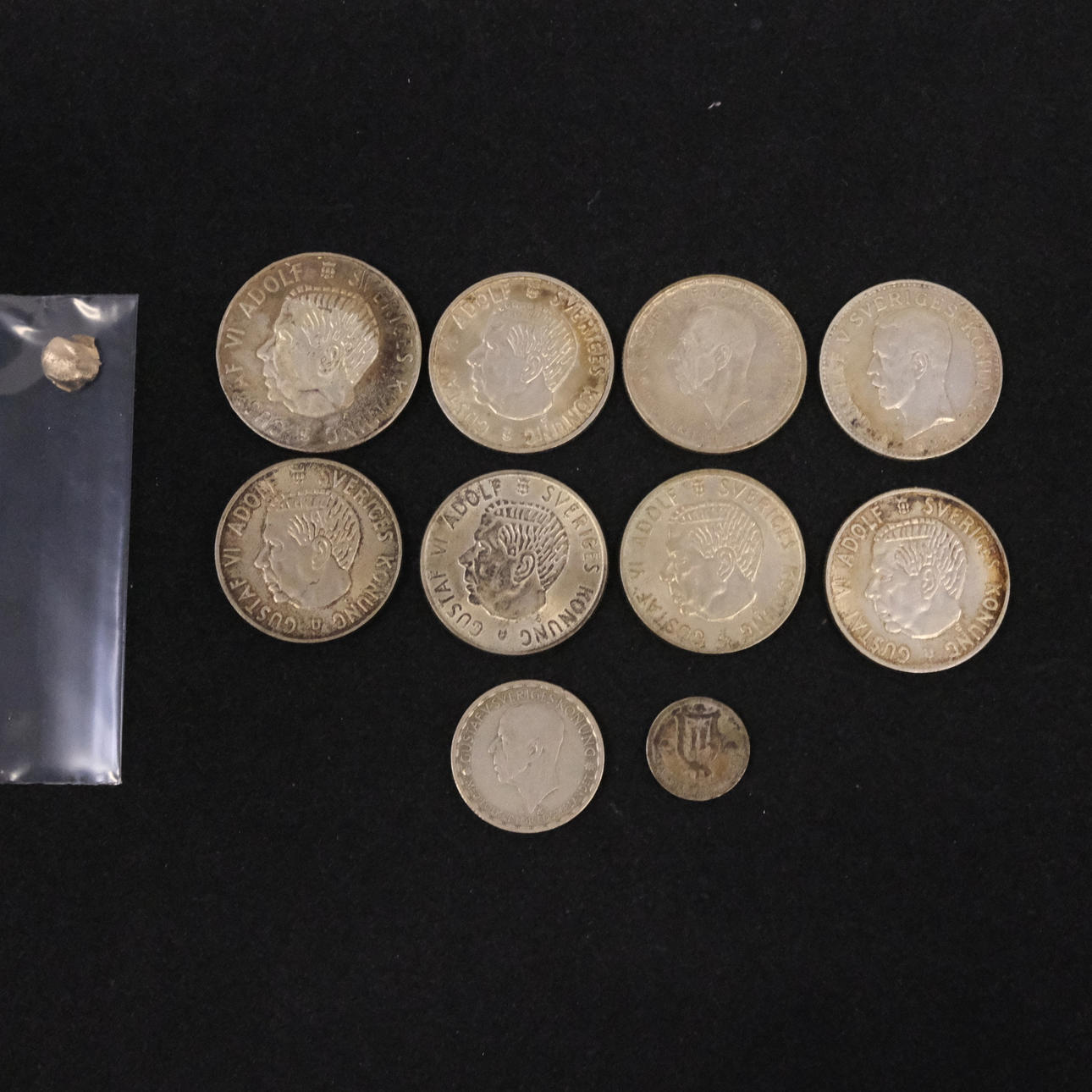 TANDGULD SAMT SVENSKA SILVERMYNT.