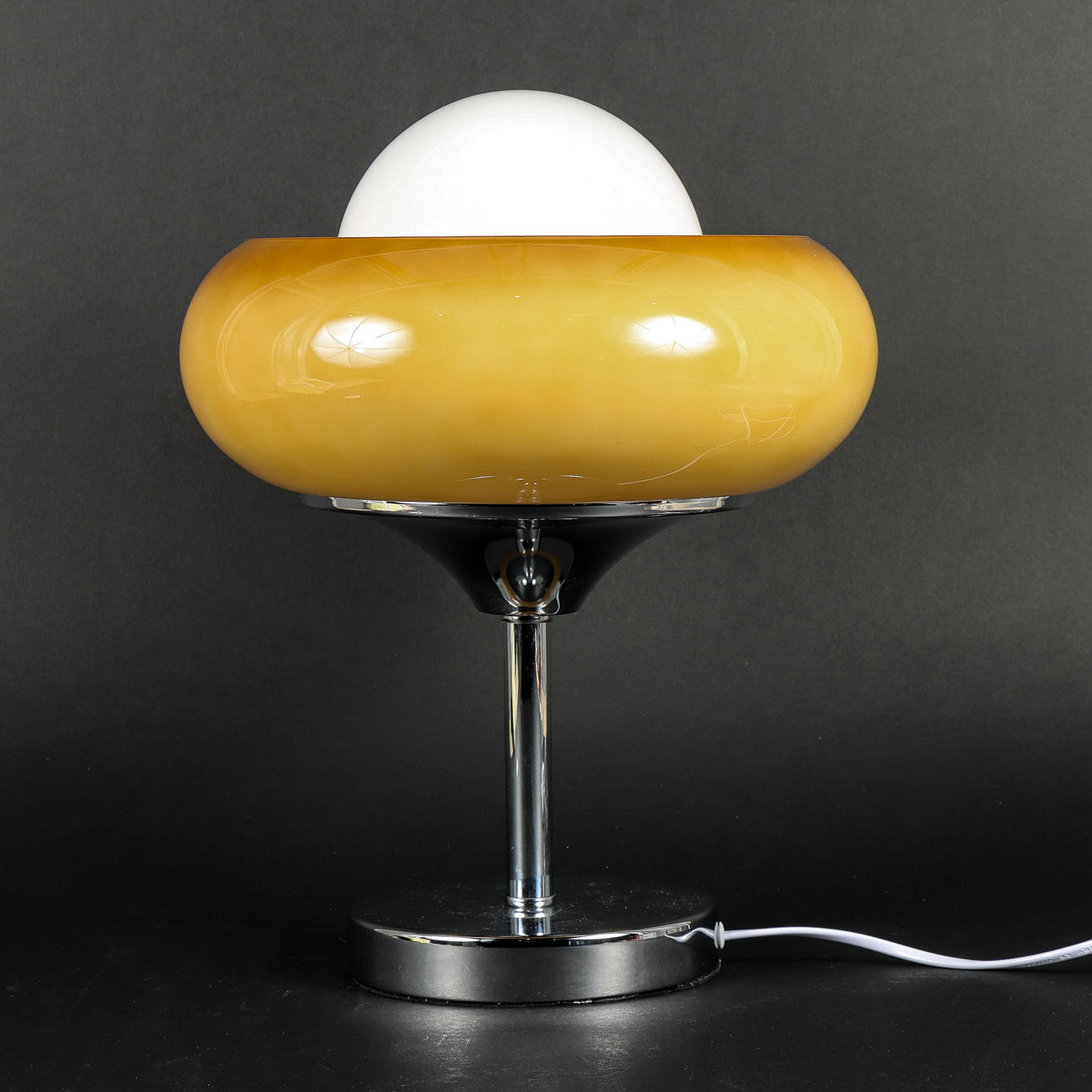 TABLE LAMP retro style.