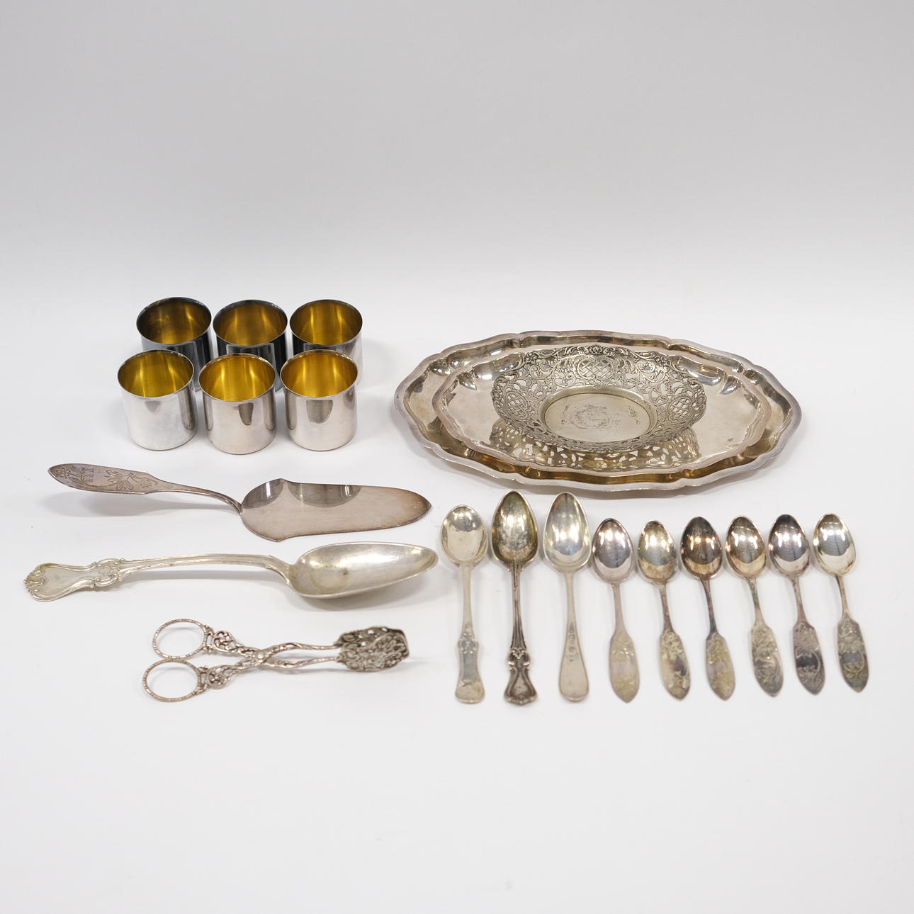 LOT OF ITEMS SILVER.