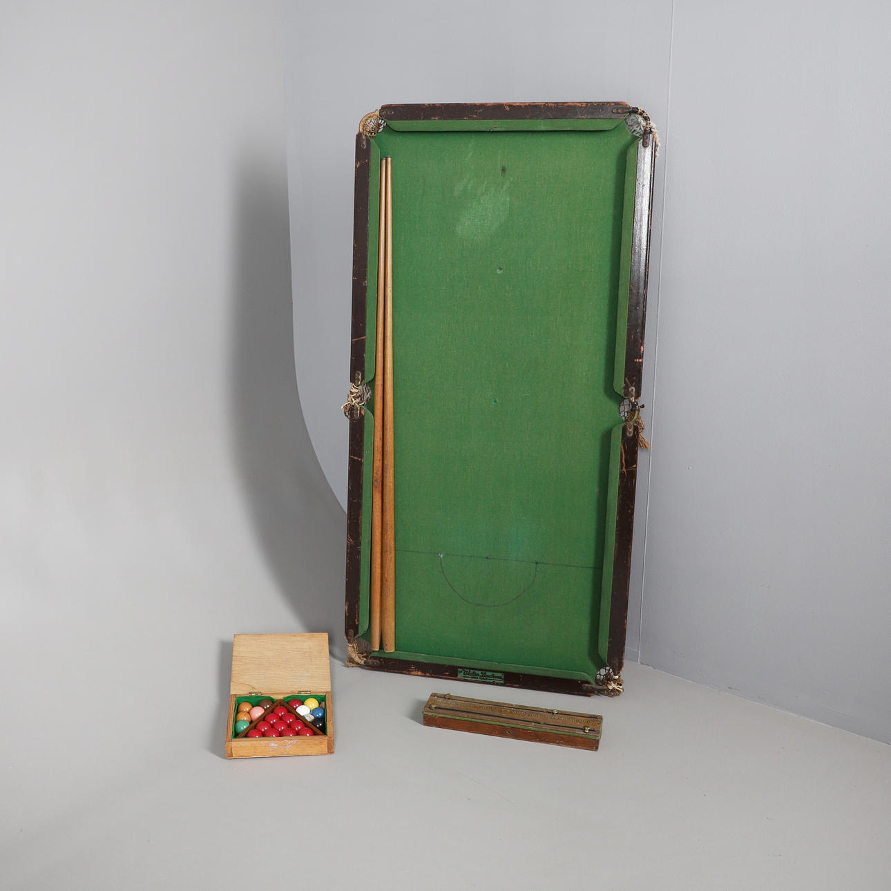 A WALTER LINDRUM 'HOME' BILLIARDS TABLE.