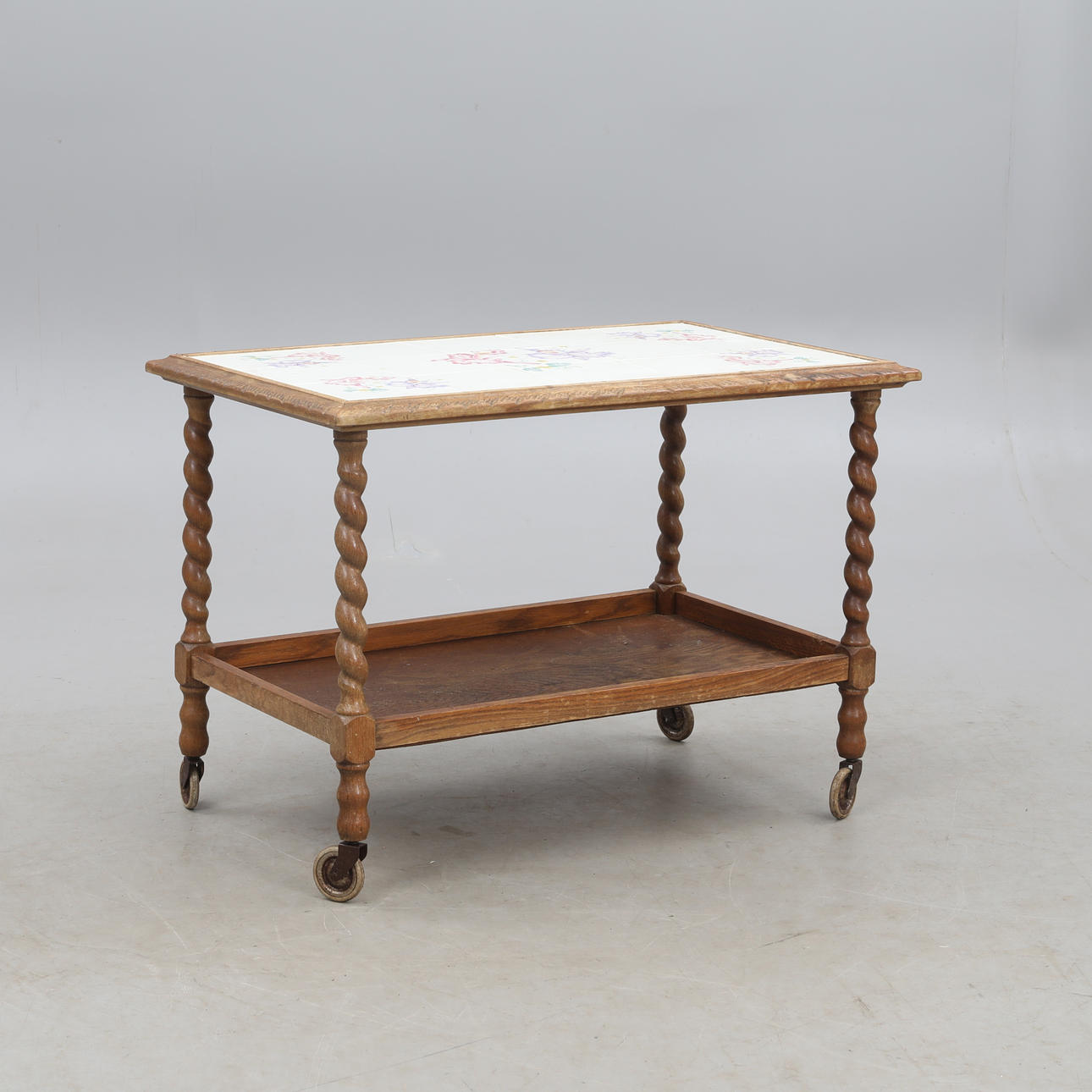 ROLLING TABLE, with tiles.