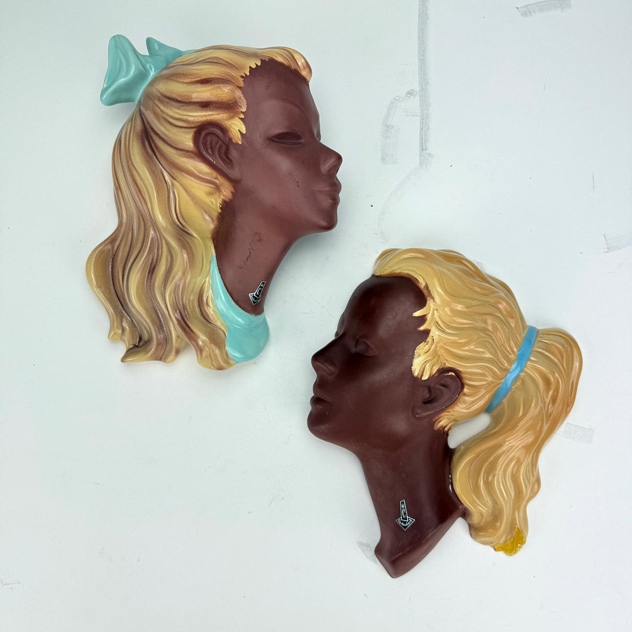 WALL DECORATIONS, 2pcs, Cortendorf, Germany.