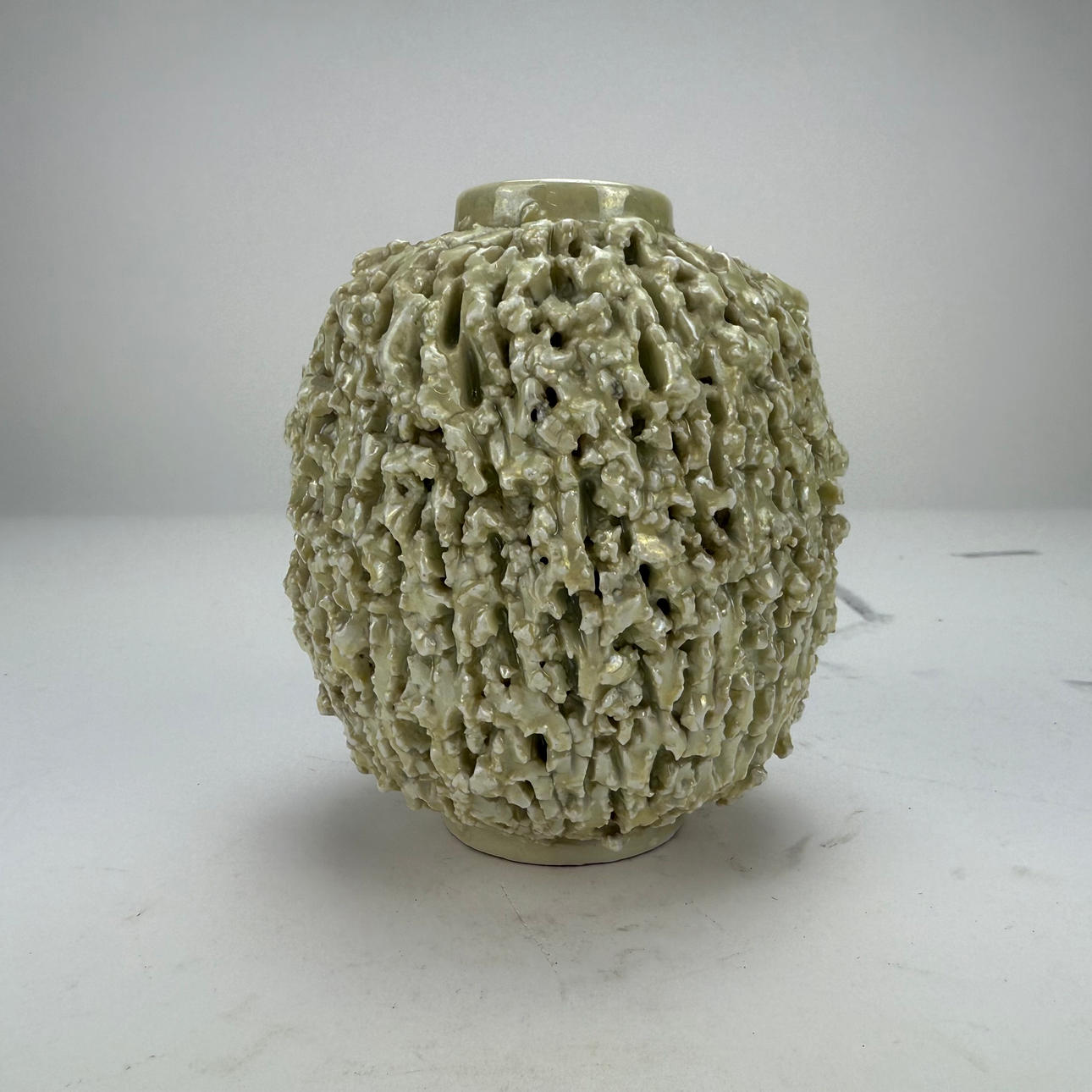 GUNNAR NYLUND. A vase, “Chamotte”, glazed stoneware, Rörstrand.