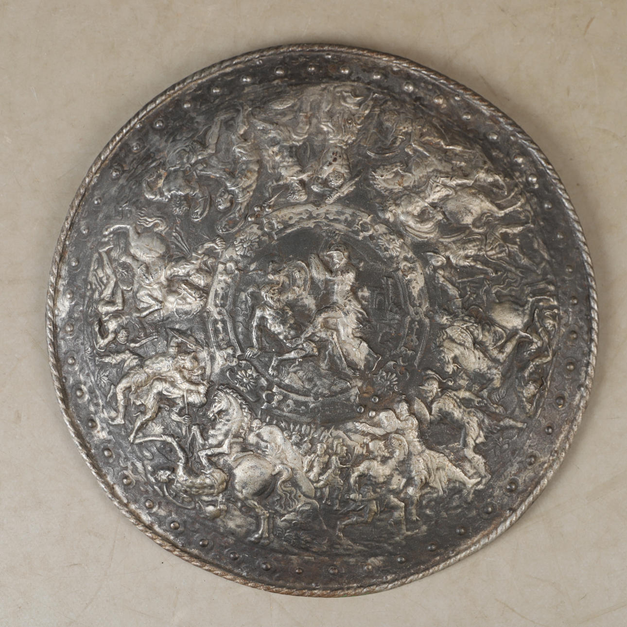 SHIELD, hierro fundido.