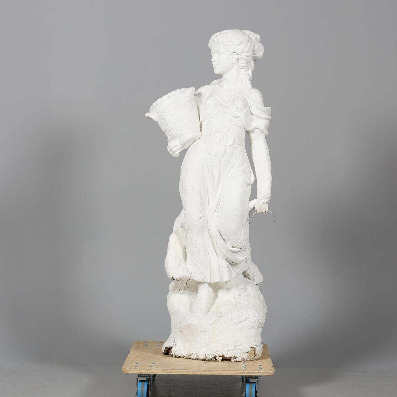 SCULPTURE, statue, casting mass.