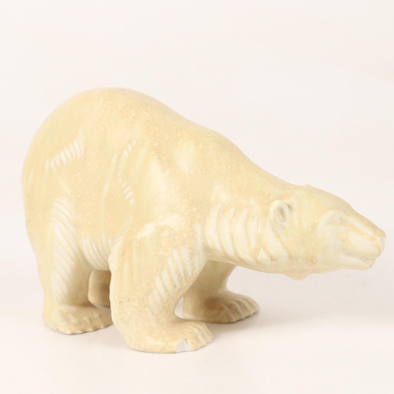 GUNNAR NYLUND. Estatuilla, oso polar, gres, Rörstrand.