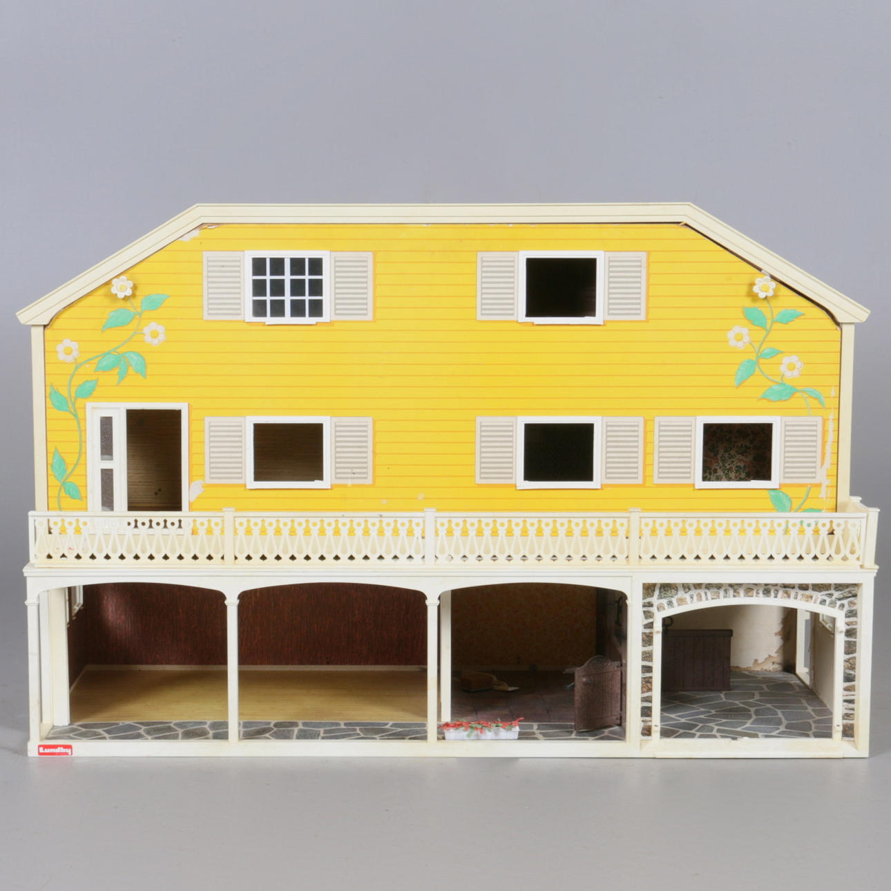 DOCKSKÅP, med stallbyggnad, Lundby, 1980-tal.